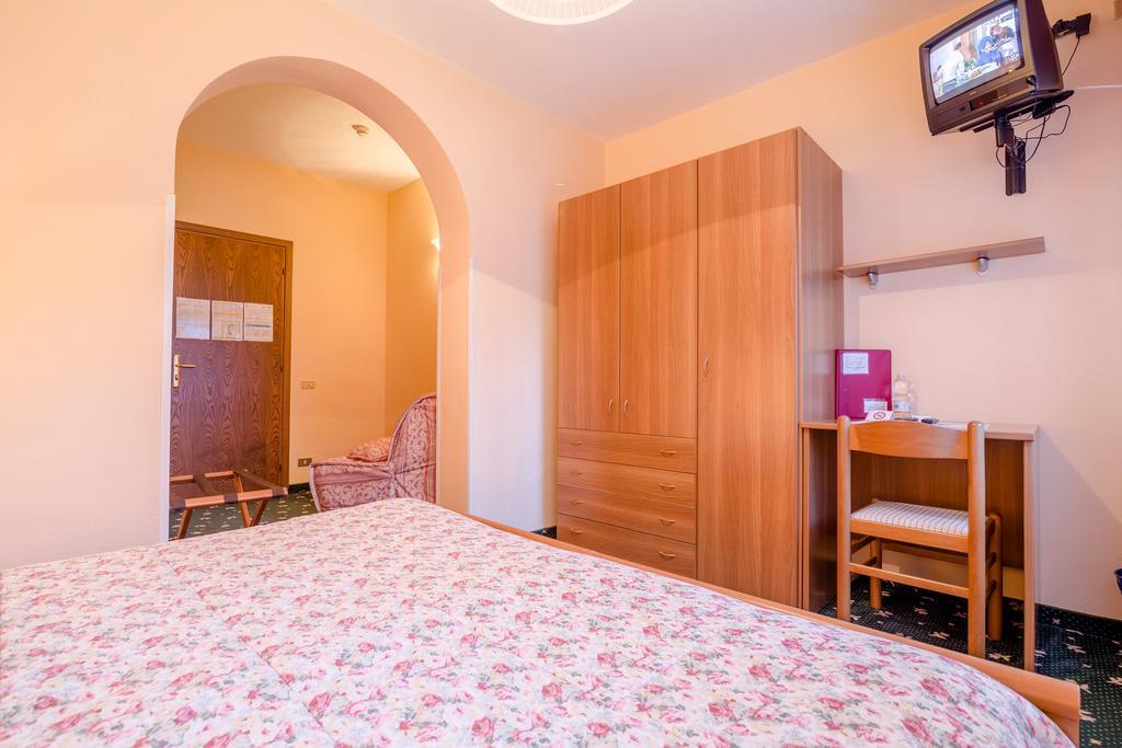 Albergo Genzianella Rocca Pietore Exterior photo